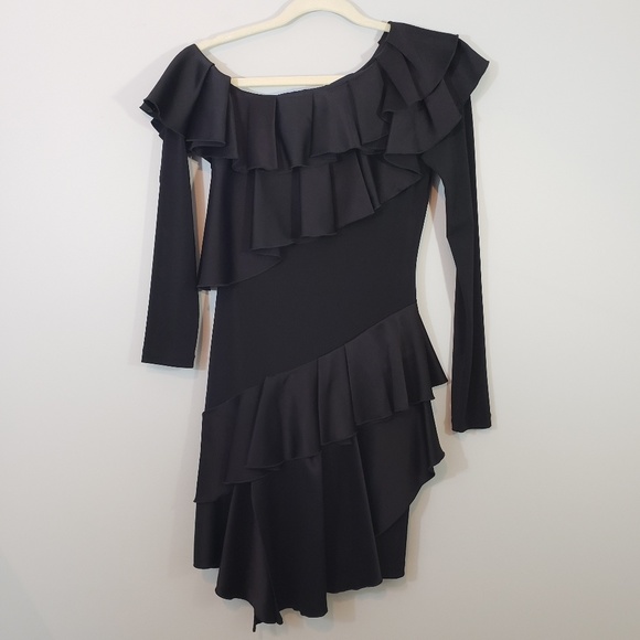 Alice + Olivia Izzy Ruffle One Shoulde… - Picture 4 of 7